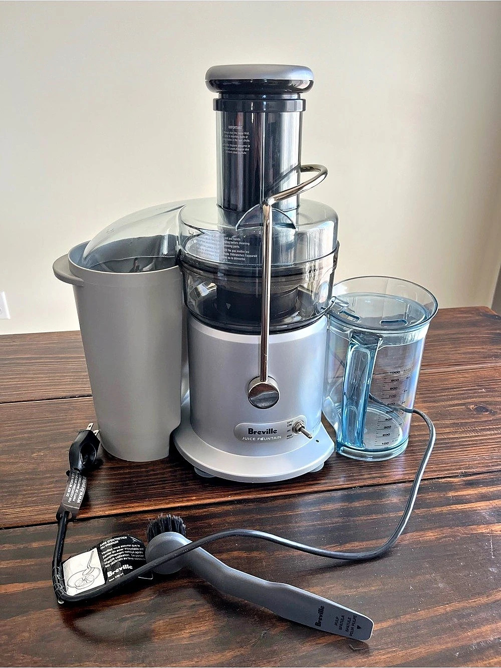 Breville Juice Fountain Plus Juicer Silver & Black JE98XL